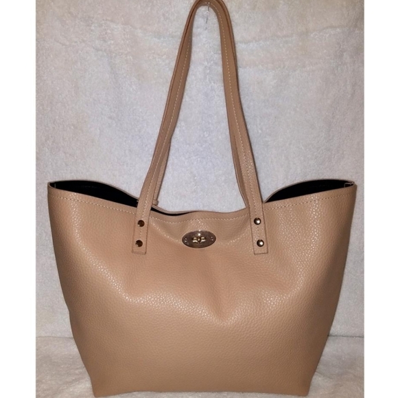 BCBG Paris X-large Beige Sand Faux Leather Tote NWOT Condition - Picture 3 of 5